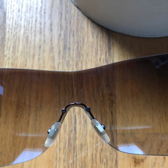 Versace Tortoise Shell Sunglasses 2054 - Picture 6 of 8